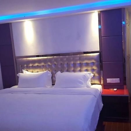 Fuyide Hotel Шънджън Екстериор снимка